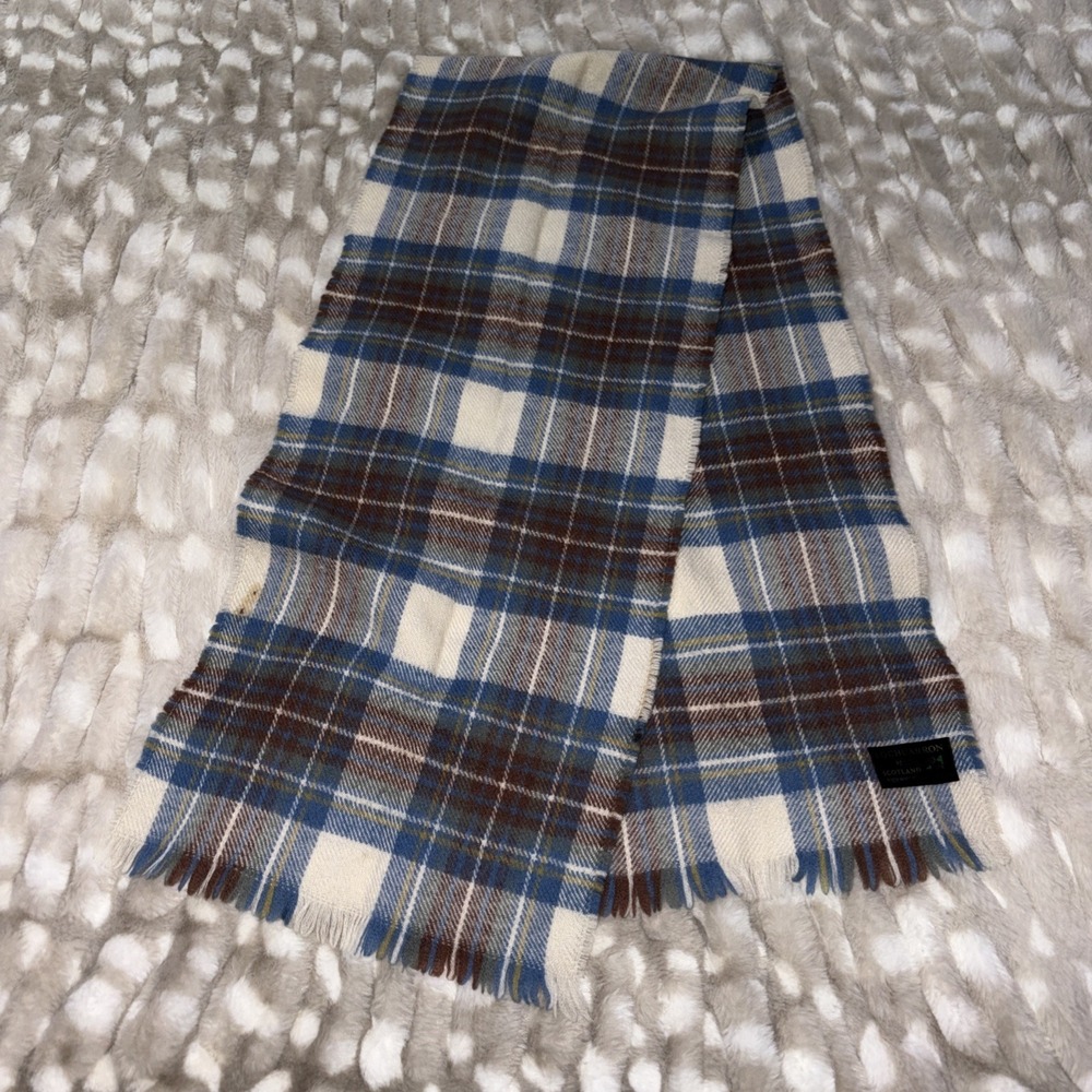 Lochcarron Scotland 100% New Wool Scarf Stewart‎ Tartan Plaid Fringe Small Hole